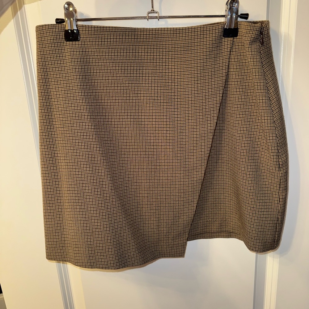 Abercrombie Plaid The Scarlett Mini Skort